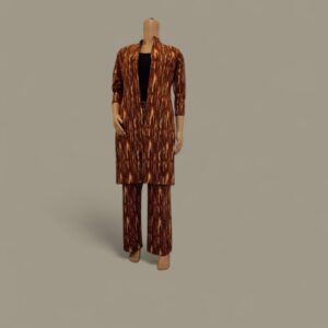 Two-piece kimono suit for ladies.